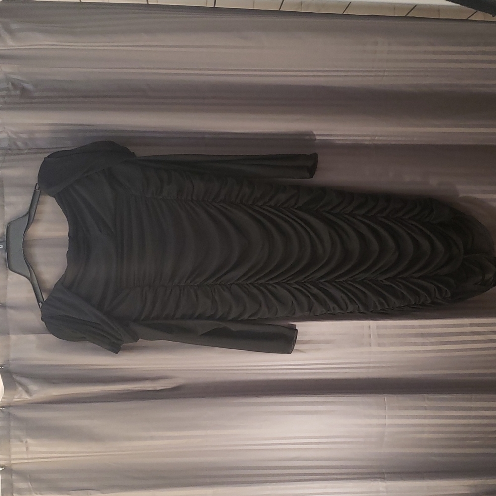 Fashion Nova Ruched Midi Dress